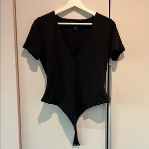House of Harlow 1960 Black V-Neck Bodysuit